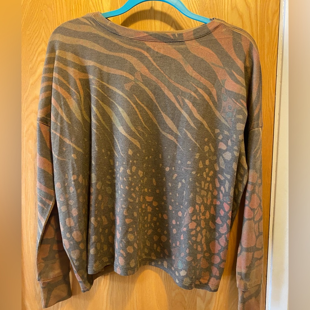 Long sleeve top